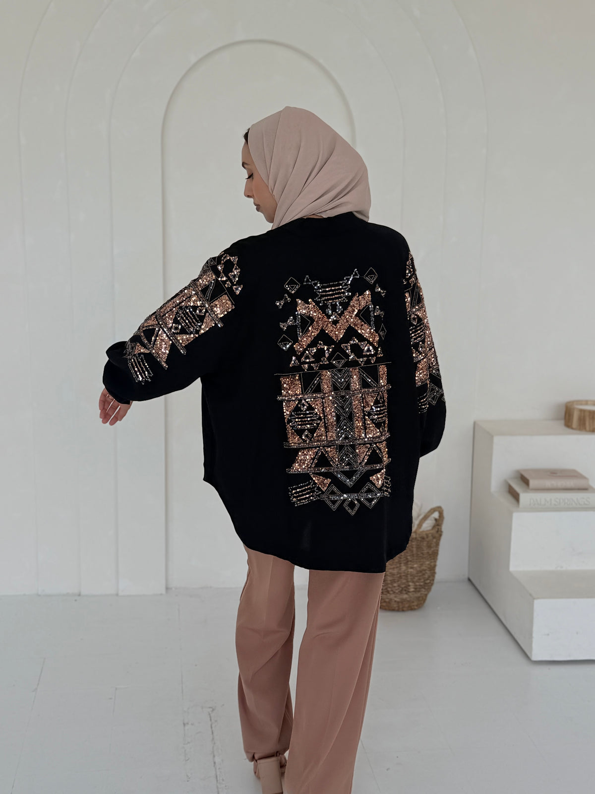 Cocoa Jewel Noir Embellished Set